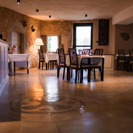 Le Relais De Pigasse Hotel Ouveillan Exterior photo