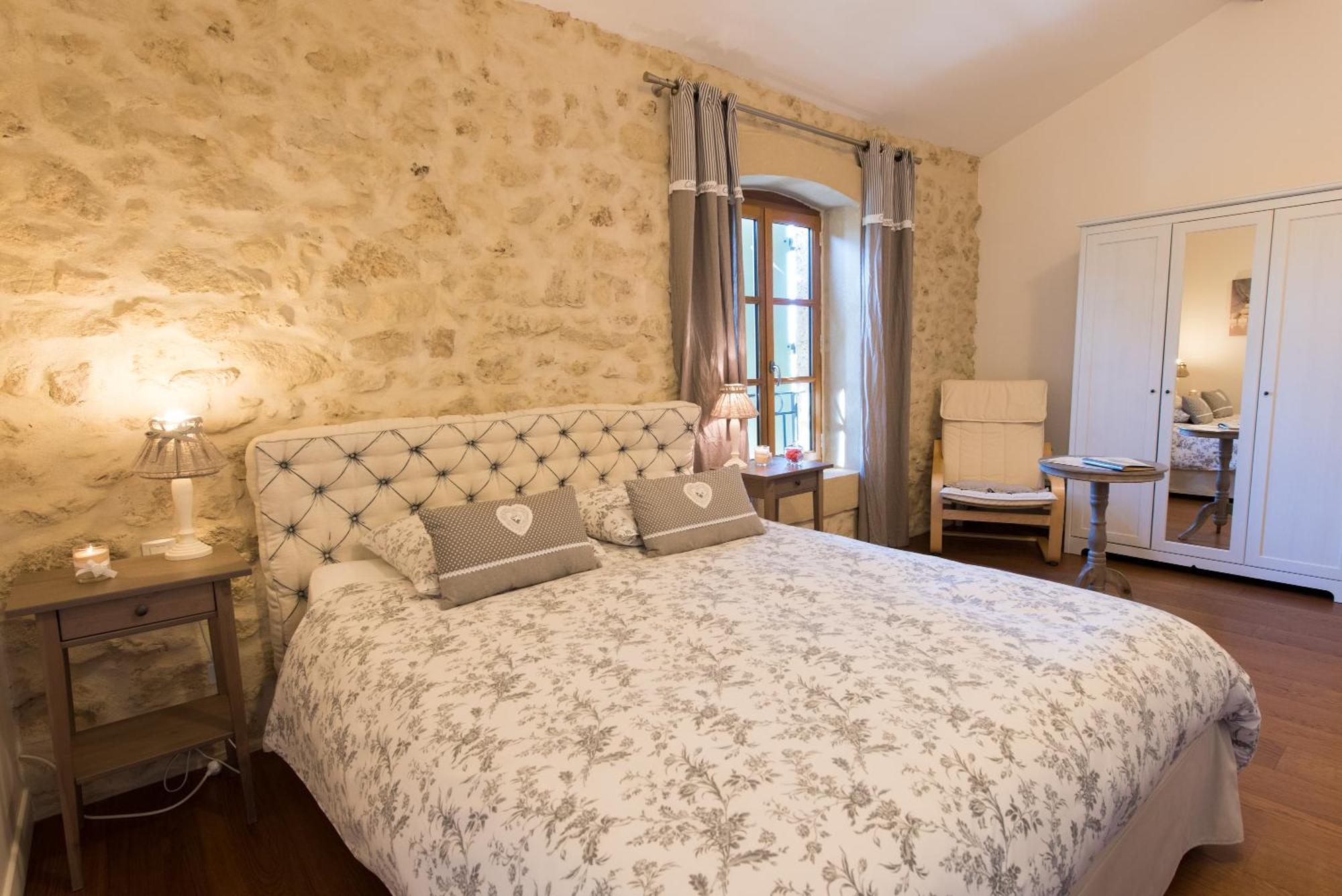 Le Relais De Pigasse Hotel Ouveillan Room photo